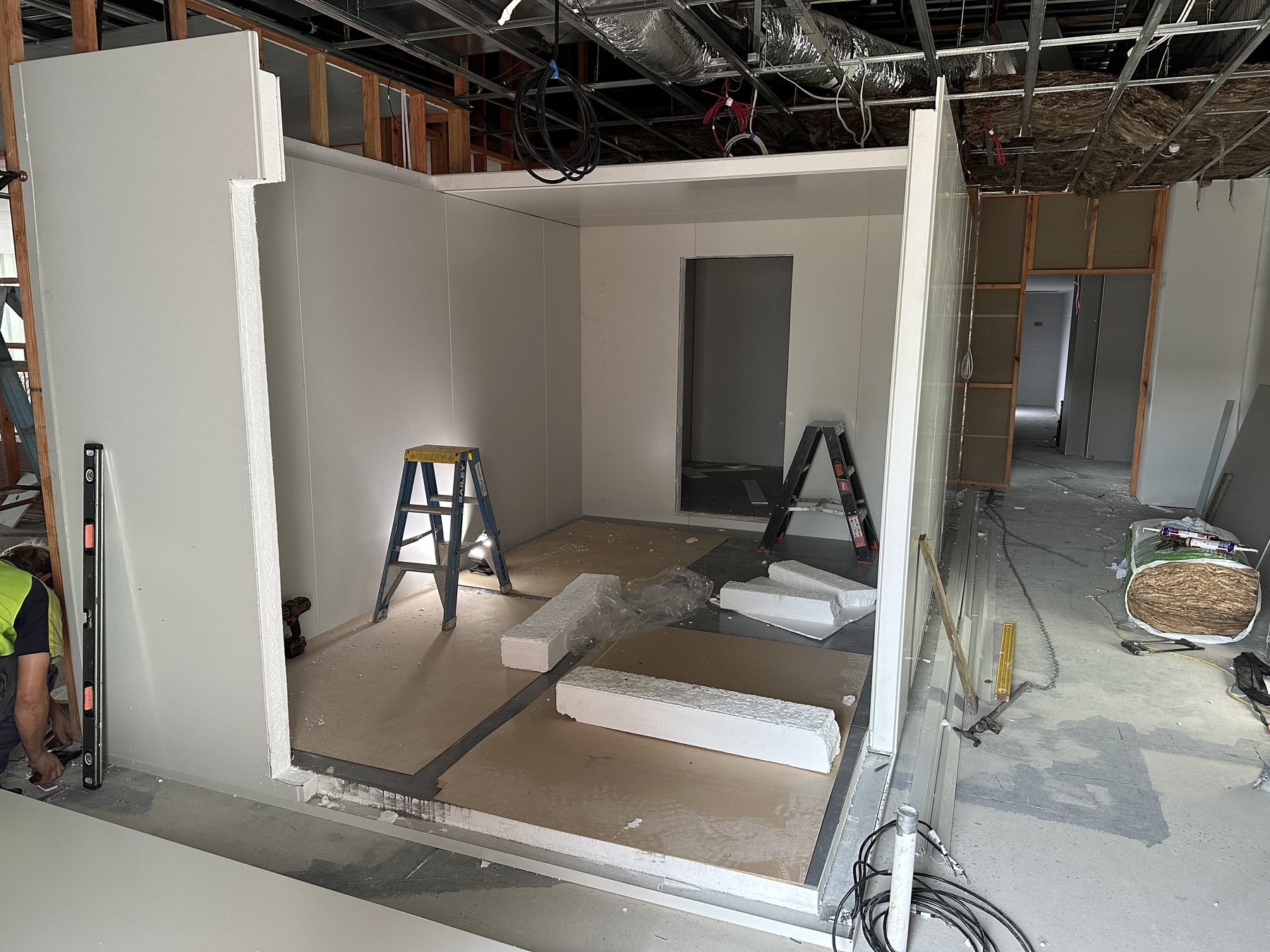 Coldroom construction and insulated panels